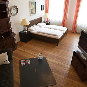 https://hotel-pension-fasanenhaus.find-berlin-hotels.com